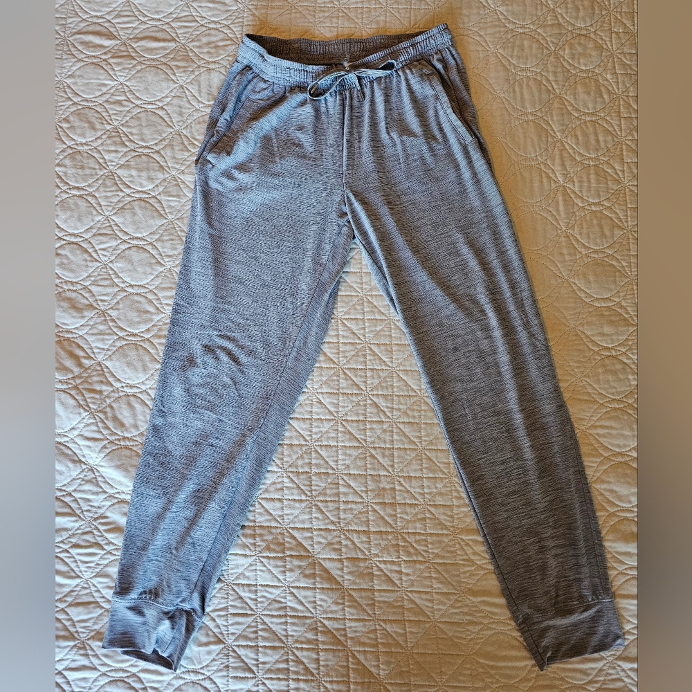 Old Navy Active Women's Lightweight Heather Gray Joggers - Size Medium